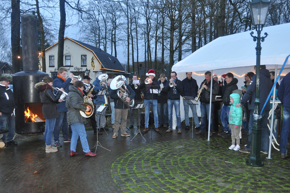 Feestelijke opening Kerststal